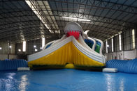 ホオジロザメ水スライドおよび浮遊物のおもちゃが付いている巨大で膨脹可能な水公園のスーツ